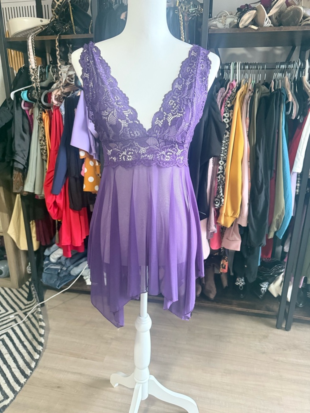 Sheer Lace V-Neck Babydoll Lingerie in Purple